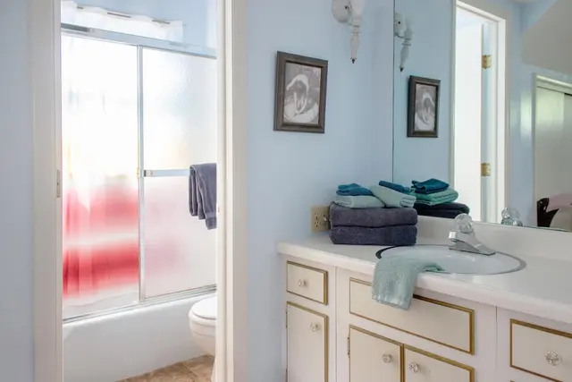 Master bathroom #2 — 2nd floor