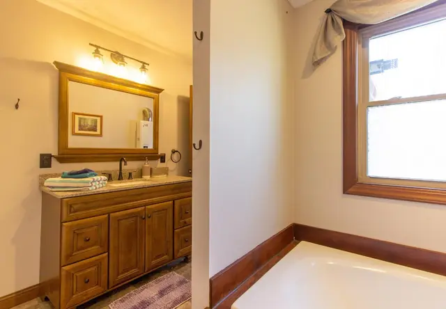 Master Bath alt view