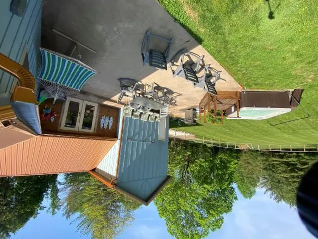 7-person hot tub on patio