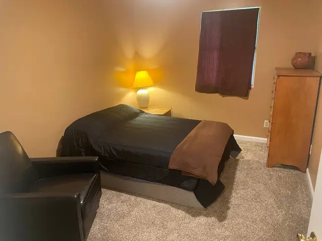 Queen Bedroom 2